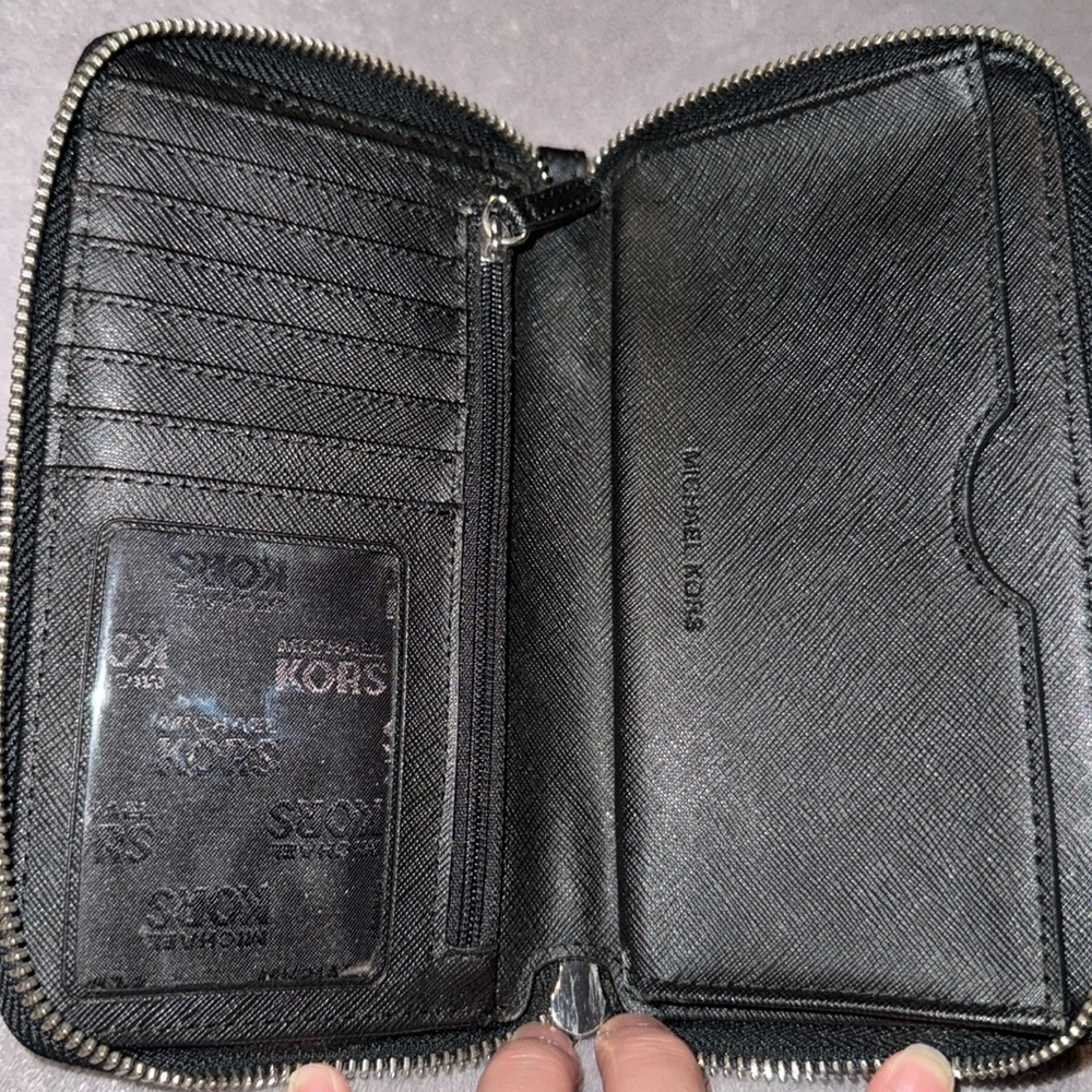 Michael Kors MK Signature‎ Jet Set Wallet Wristlet - Black - Picture 4 of 6